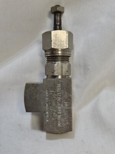 Marsh 1936 Needle Valve 6000Psi 1/4 Inch, 316 Stainless Steel 90 Degree, NOS