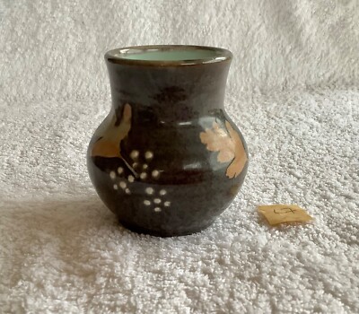 FISHLEY HOLLAND CLEVEDON KERAMIK KLEINE VASE EICHENBLATTMUSTER 3 1/4'' HOCH L7