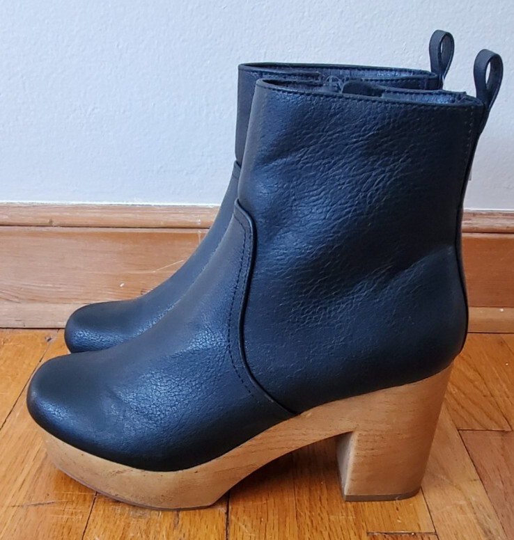 NWT Target Universal Thread platform memory foam … - image 1