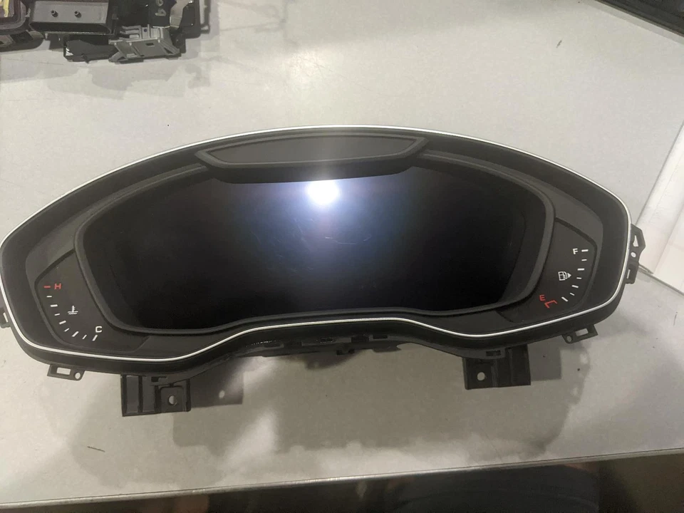 18 19 20 AUDI SQ5 Velocímetro MPH, ID 8W5920890E Foto 2 de 4