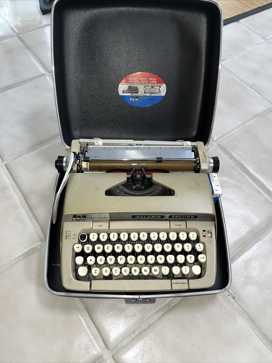Vintage Smith-Corona Galaxie Deluxe Portable Typewriter in