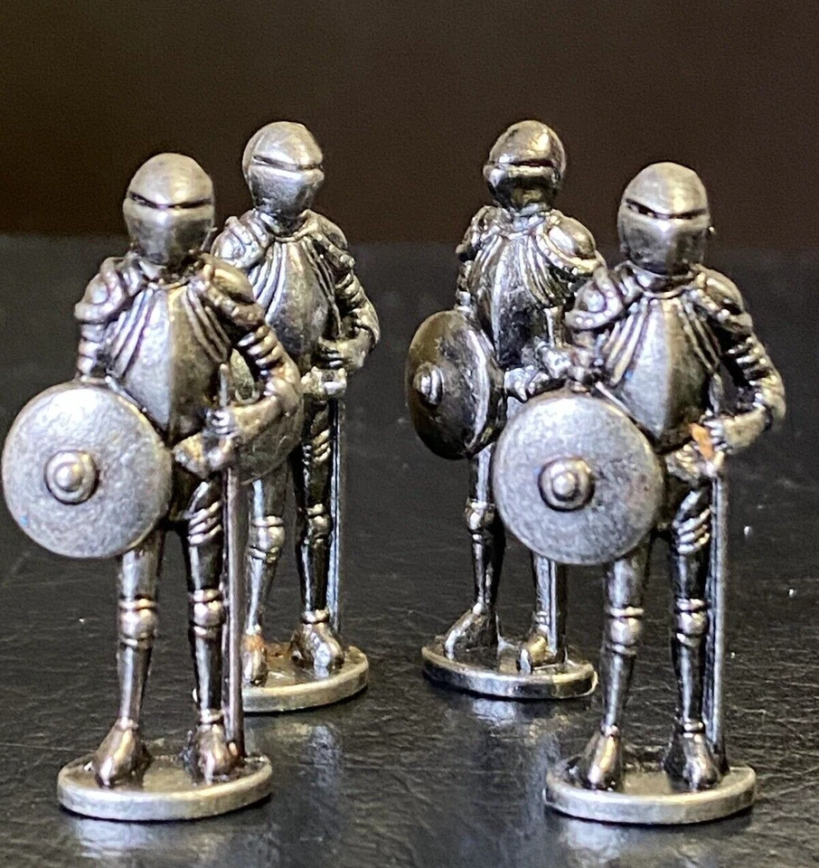 LOTE de 8 Caballeros Medievales Westair Inglaterra con Escudo Metal Miniatura Escala 1:45 Foto 4 de 4