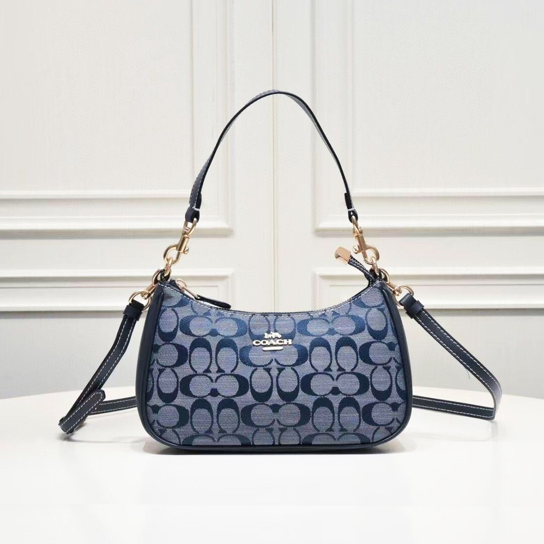 バッグ Coach Denim Signature Kiss Rock Toto Bag COACH Teri Shoulder Bag/Crossbody Signature Chambray Denim