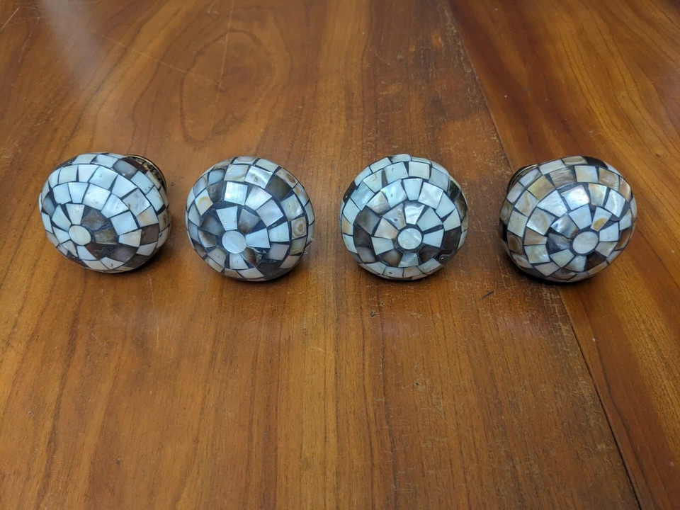 Juego de 4 perillas de puerta de caoba de mosaico de colección de mosaico madreperla Foto 3 de 4