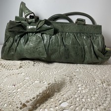 Borsa donna Caterina Lucchi a mano in pelle verde con fiocco Made in Italy