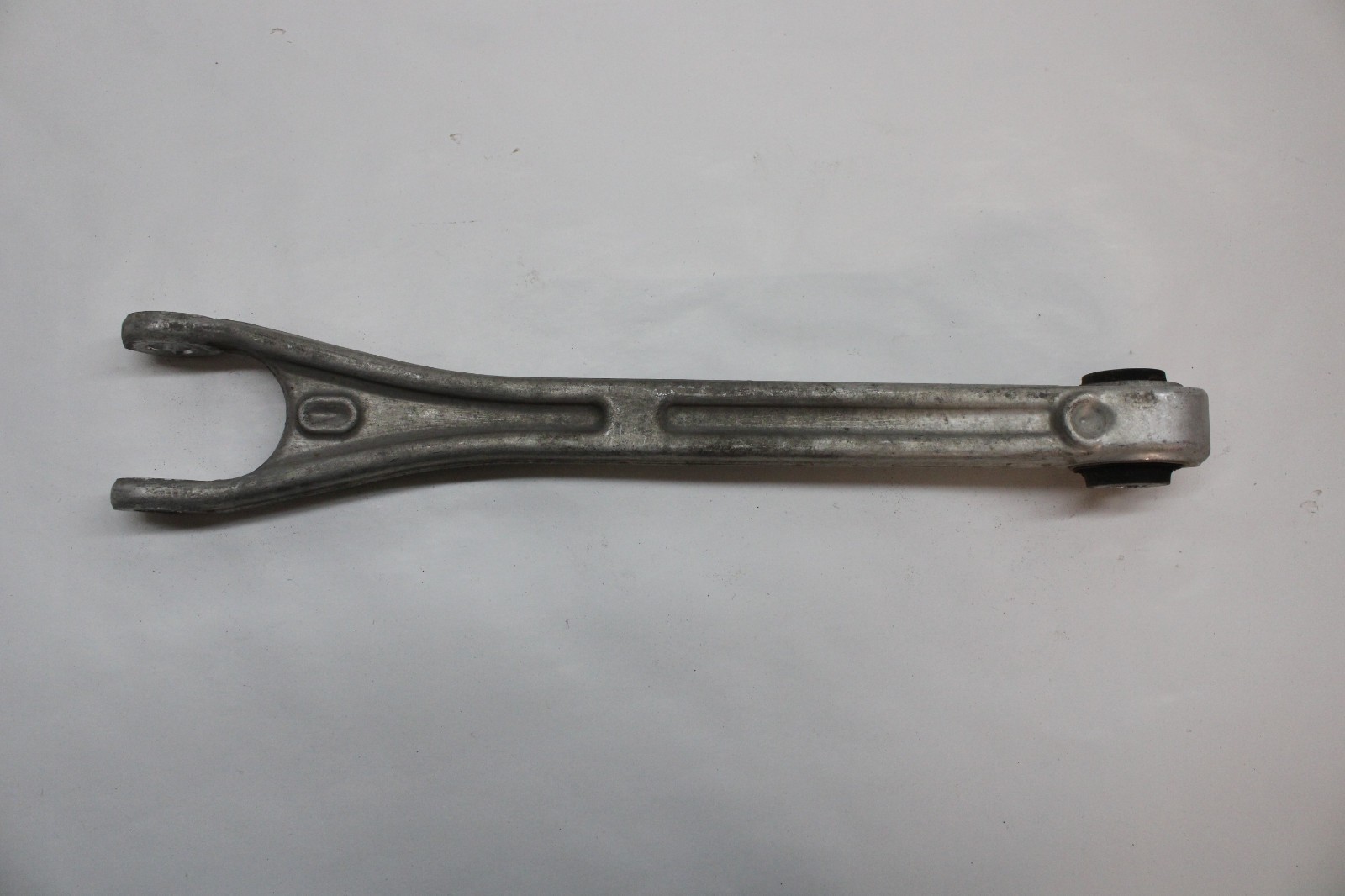 2022 MASERATI LEVANTE REAR RIGHT CONTROL ARM OEM 2017-2024