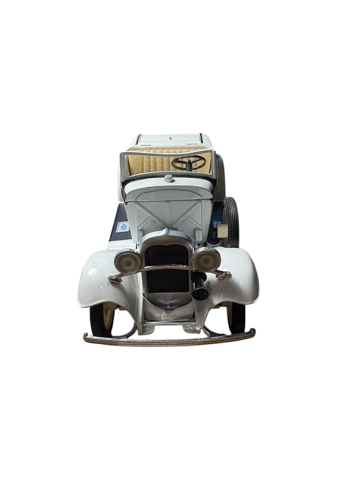 ERTL VINTAGE 1930 SEE'S CANDIES BLANCO Y NEGRO FORD MODELO A DIECAST ROADSTER CAR Foto 3 de 4