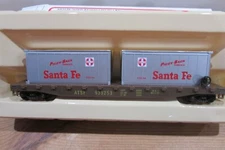 HO Scale Model Power 8303 ATSF 51' Flat Car #933253 w/ 2-20' Containers
