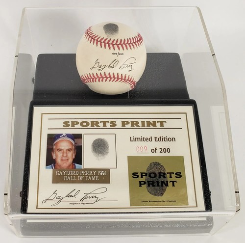 Gaylord Perry Giants Signed Thumbprint Baseball w/ Display Case Beckett LOA