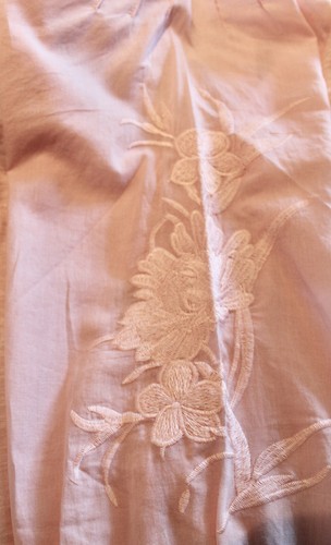Soft Surroundings Les Plumes rosa bestickte Ärmel Henley Bluse Größe Small - Bild 7 von 15