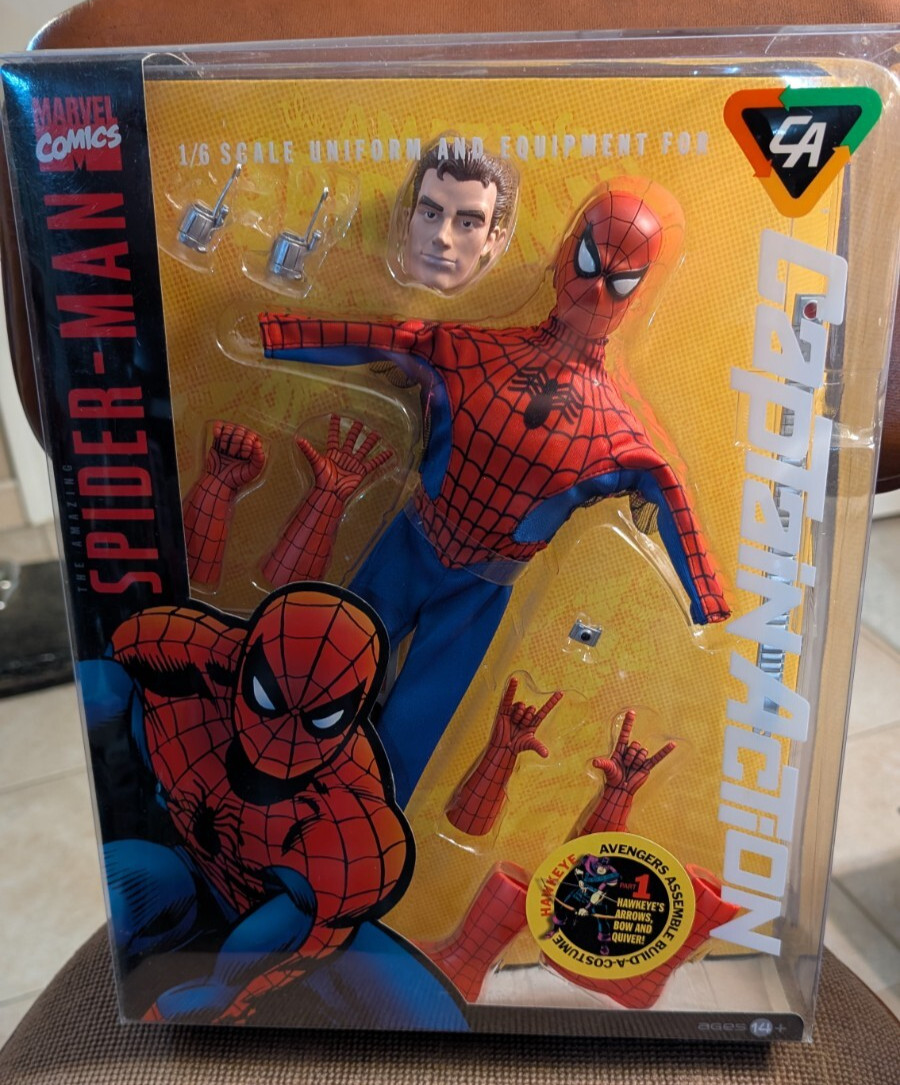 Marvel Comics Captain Action Deluxe Spider-Man Costume W/ Hawkeye’s Arrows FS