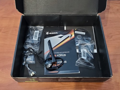 X570 Aorus Elite WiFi (Gigabyte Motherboard AM4) - Picture 3 of 5