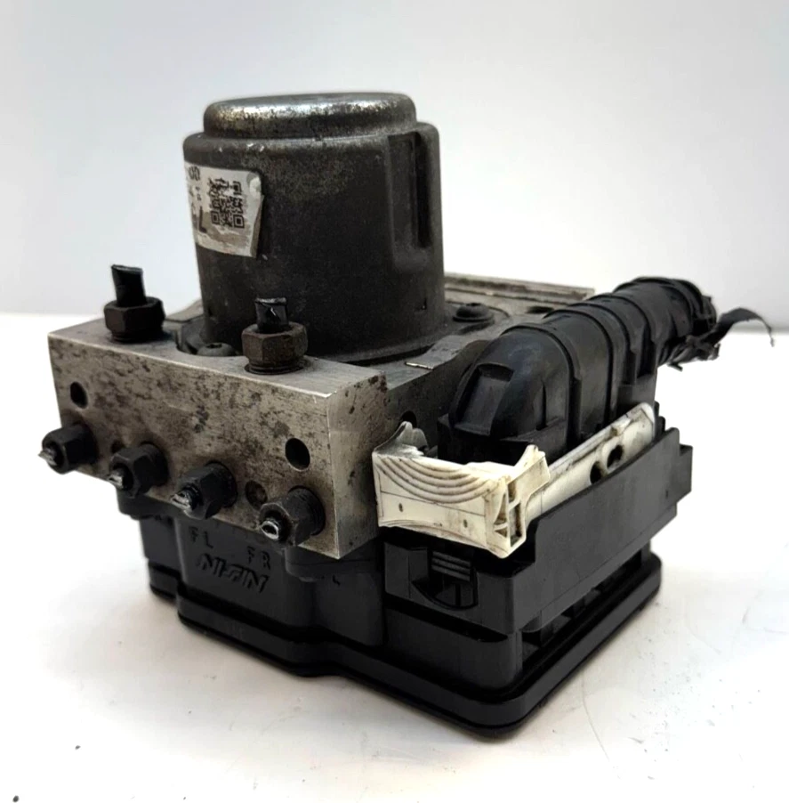 Conjunto de bomba de freno ABS Honda Crosstour 2010-2012 OEM 57110-TP7-A51 Foto 4 de 4