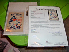 Bill Russell signed Autograph Basketball Defense Booklet JSA Certificate