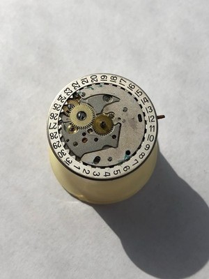 Zenith Defy Automatik seltenes Uhrwerk Cal 2572 PC funktioniert nicht für Teile Reparatur