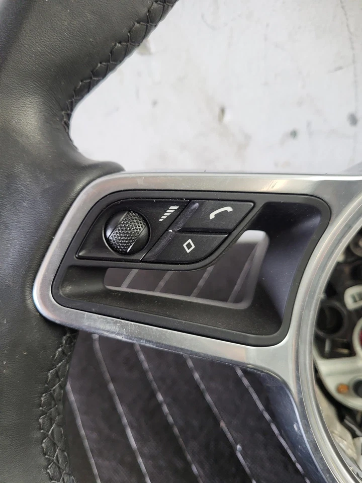 Volante PORSCHE BOXSTER 718 2,0 L TRACCIÓN TRASERA USADO OEM 9P1419091 LJA34 Foto 2 de 4