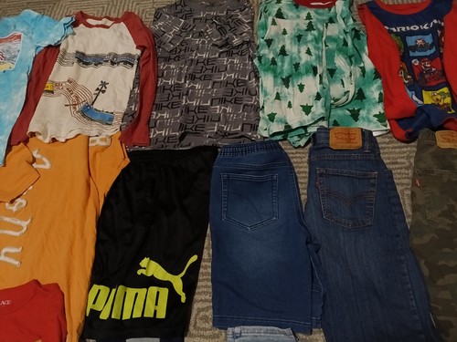 Huge Boys Under Armour Polo Levi Clothing Lot M 10-12 EUC T-Shirts Shorts Pants - Picture 8 of 11