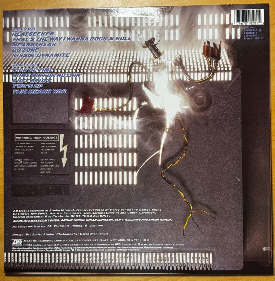 AC/DC - Blow Up Your Video - Vinyl-LP - neuwertig/ungespielt (M) - Bild 2 von 4