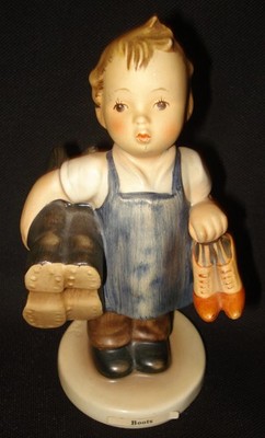 Vintage Goebel Hummel 143/0 Boots Boy With Shoes Shoemaker 5 ½  Figurine Statue