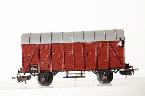 Märklin H0  Gedeckter Güterwagen mit Rücklichtern   II. Wahl  (355213) | Condition: Gebraucht