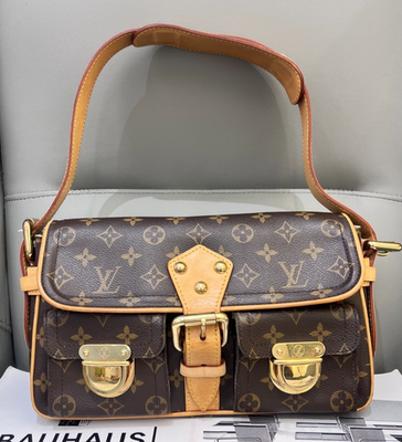 【USED】vintage Louis Vuitton ショルダーバッグ Louis Vuitton Vintage Manhattan Monogram Shoulder bag Brown Women