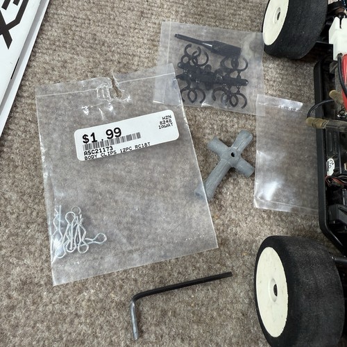 Team Associated Apex RTR Auto Fernbedienung Qualifier Serie 4WD Teile Box Sender - Bild 7 von 24