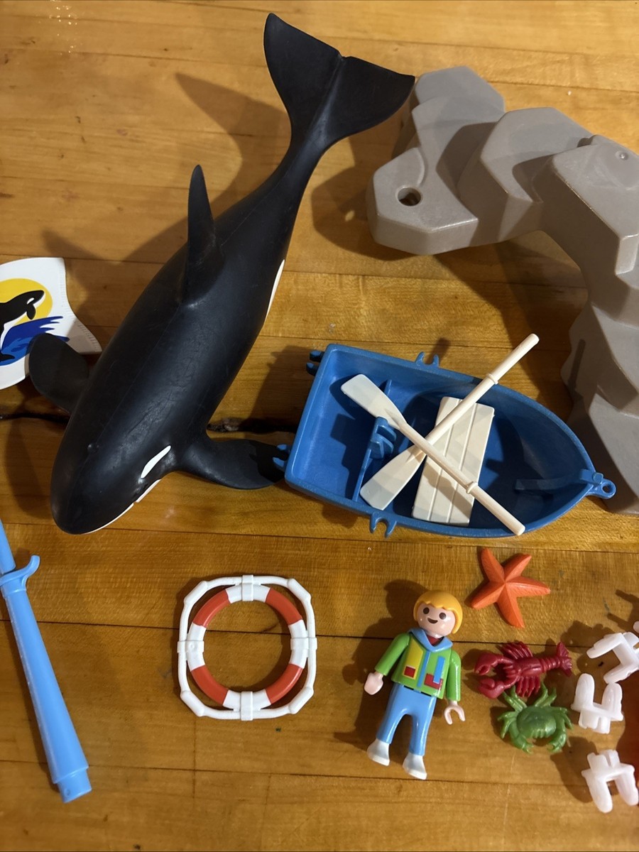 Playmobil 3865 Orca Killer Whale Training Set missing 1 red hat