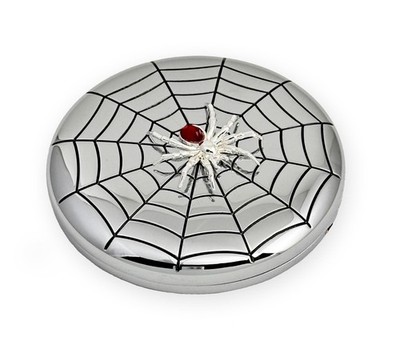 Besame Cosmetics ピーターパン　コラボ　貝　パールシマーパウダー Besame Spider Signature Refillable Compact Series 003 NEW IN BOX