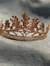 Oak Leaf Acorn Gold Tone King Crown