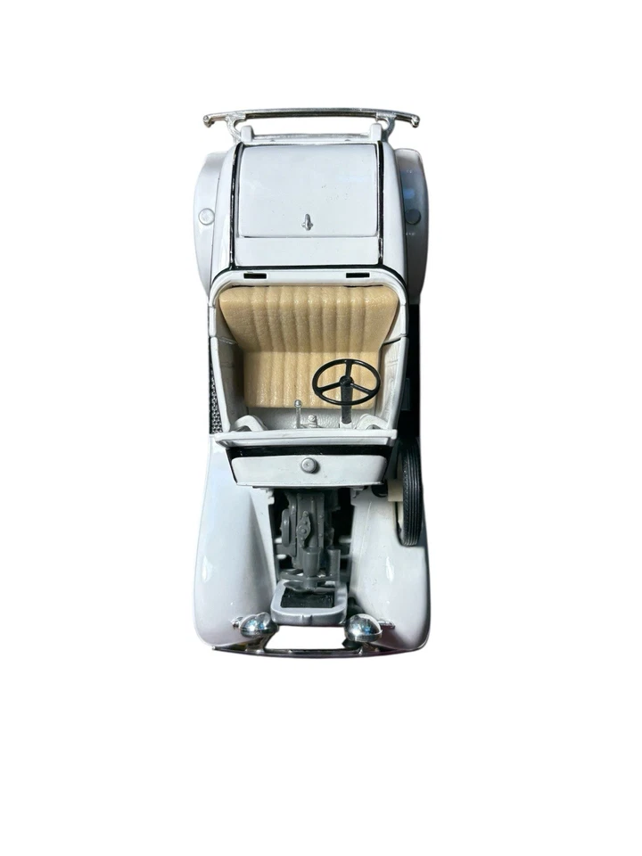 ERTL VINTAGE 1930 SEE'S CANDIES BLANCO Y NEGRO FORD MODELO A DIECAST ROADSTER CAR Foto 4 de 4