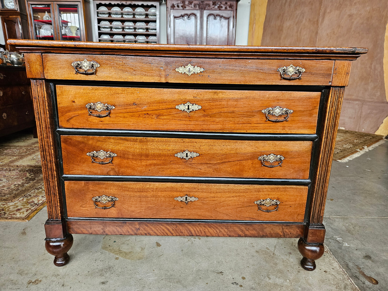 Picture 8 of 24
