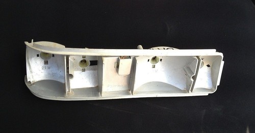 R135/   BMW 3er E21  Rücklicht Rückleuchte Lampenträger