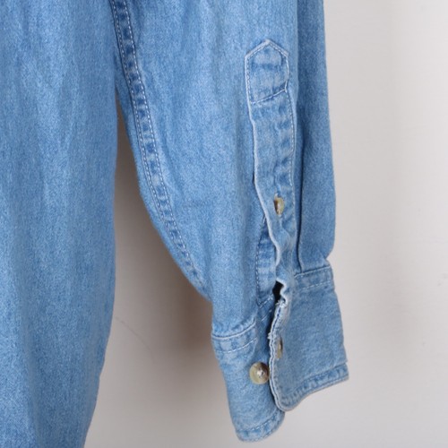 Basic Editions Blue Denim Snowman Button Down Casual Shirt Women's M Long Sleeve - Picture 6 of 7