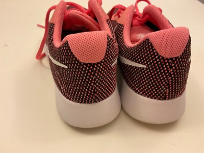 Nike Womens Tanjun BV7432-002 Pink Running Shoes Sneakers