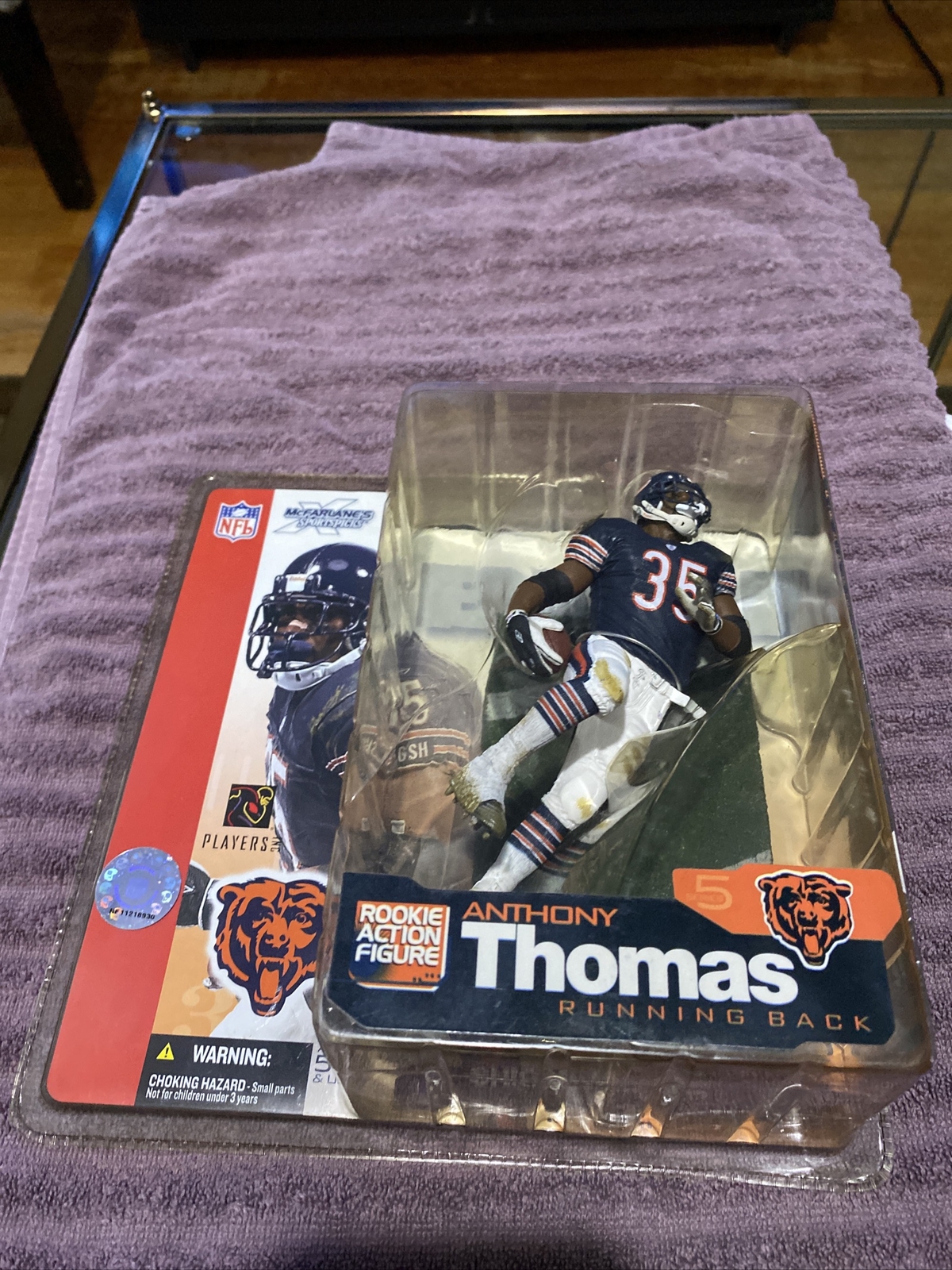 2002 MCFARLANE TOYS. ANTHONY THOMAS SERIES #5  CHICAGO BEARS NFL FOOTBALL