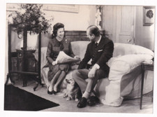 QUEEN ELIZABETH & HUSBAND PRINCE PHILIP AT BALMORAL CASTLE 1970s Photo Y 366