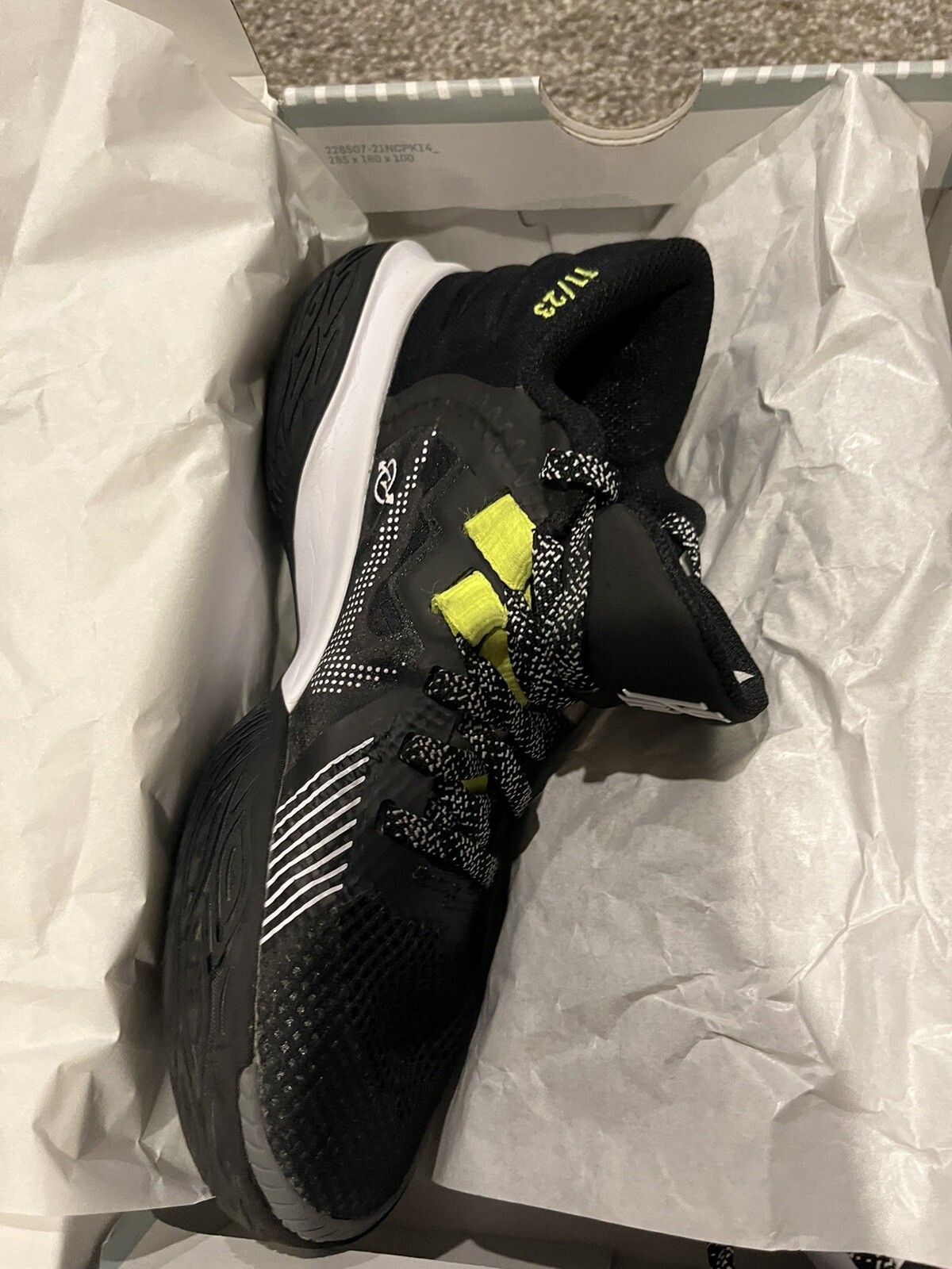 kyrie flytrap 5 black/white/ Anthracite - image 2