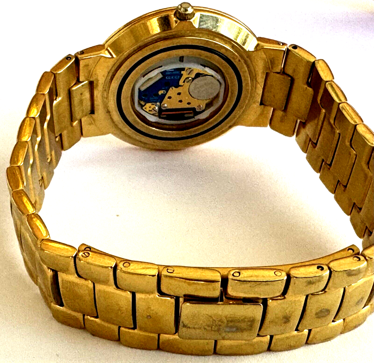 Authentic Gucci 3300 M Gold Tone Quartz Swiss Men's Wrist Authentic Gucci 3300 M Gold Tone Quartz Swiss Men's Wrist