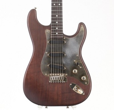 MOON ST200 WALNUT
