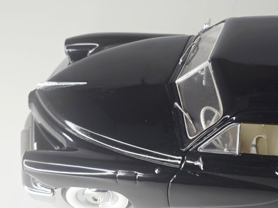 Kyosho - 1948 Tucker Torpedo Black - 1:18 Diecast - Poor Paintwork
