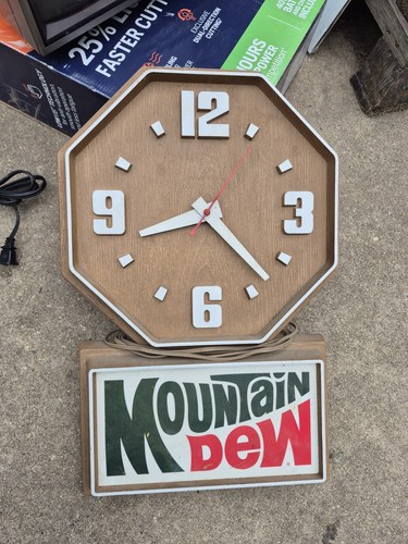 Vintage Mountain Dew Wall Clock Wood Grain Octagon Impact International Works