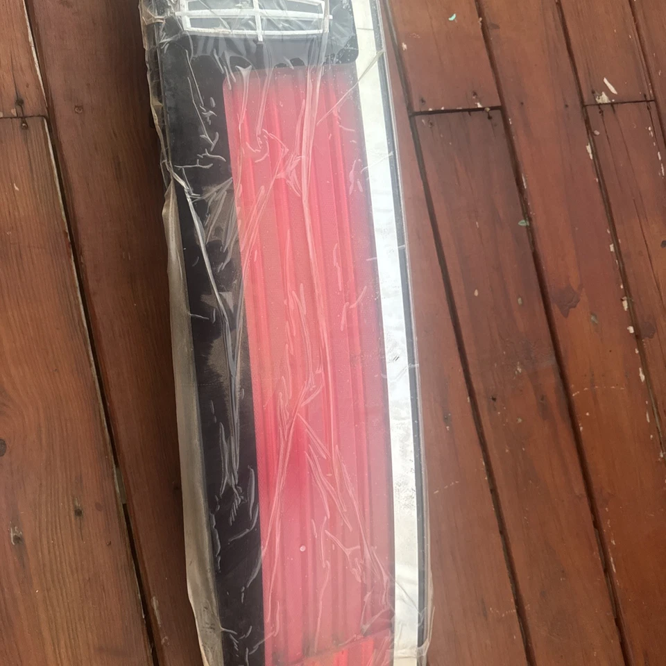 Conjunto de luz trasera central usada se adapta a: Lincoln MKX 2007 tapa central montada centro Foto 3 de 4