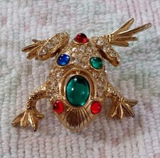 Beautiful Little 1-1/4" Goldtoned Frog with Multicolored Jewels Brooch Pin