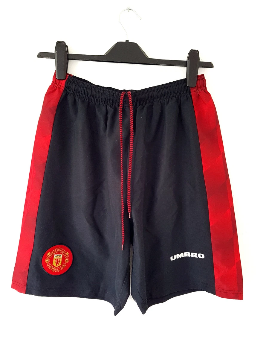 Short Manchester United Home 1996-1997 – Marque Umbro – Taille 38 – Occasion – Pour Collectionneurs Et Supporters