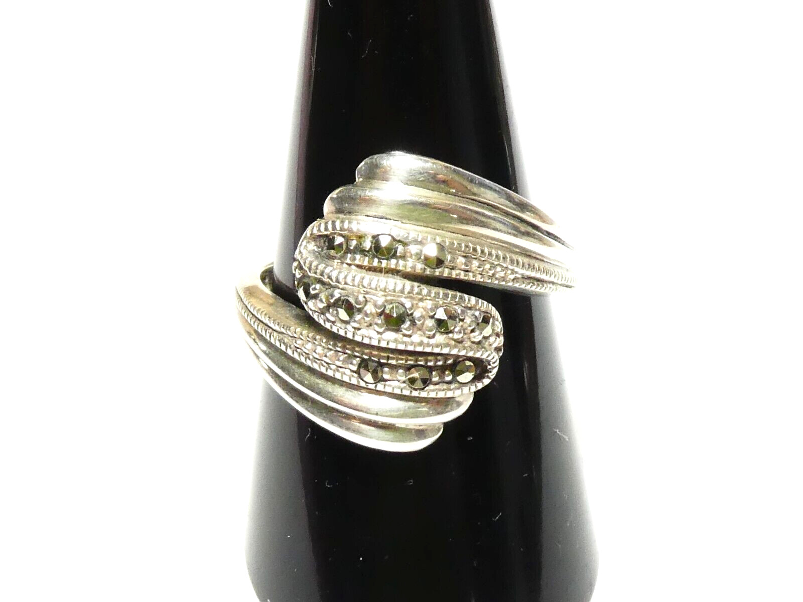 PRETTY Solid Silver 925 & Marcasite Ribbon Groove… - image 6