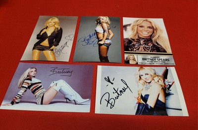 BRITNEY SPEARS 5-TEILIGES WEIHNACHTSGESCHENKSET FOTODRUCK + GRATISGESCHENK 2 KLAR £9 WOHLTÄTIGKEITSORGANISATION
