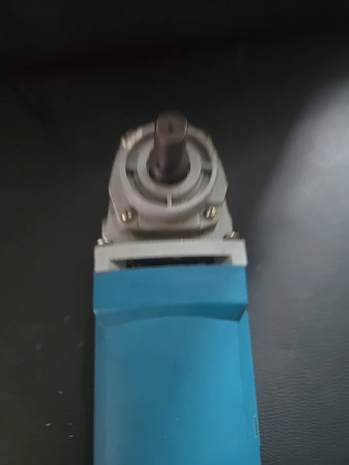 Tampón pulidora King 7" modelo 2566-067 10,9 amp 1200 vatios. Foto 4 de 4