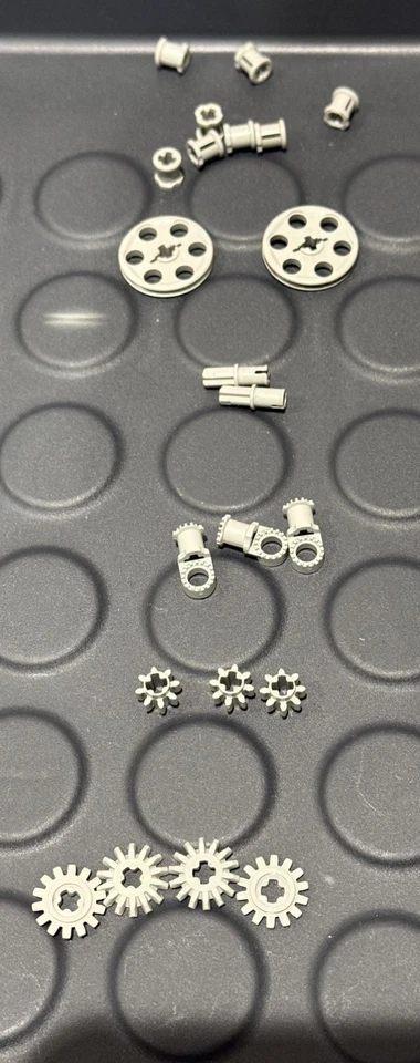 LEGO Technic 8710 Expert Builder Parts Pack, photo 3 of 5