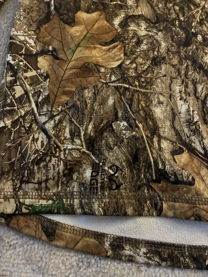 Realtree Men's Longe Sleeve Shirt Camouflage Hunting - Image 3 of 4