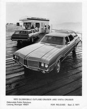 1972 Oldsmobile Cutlass And Vista Cruiser Press Photo 0192